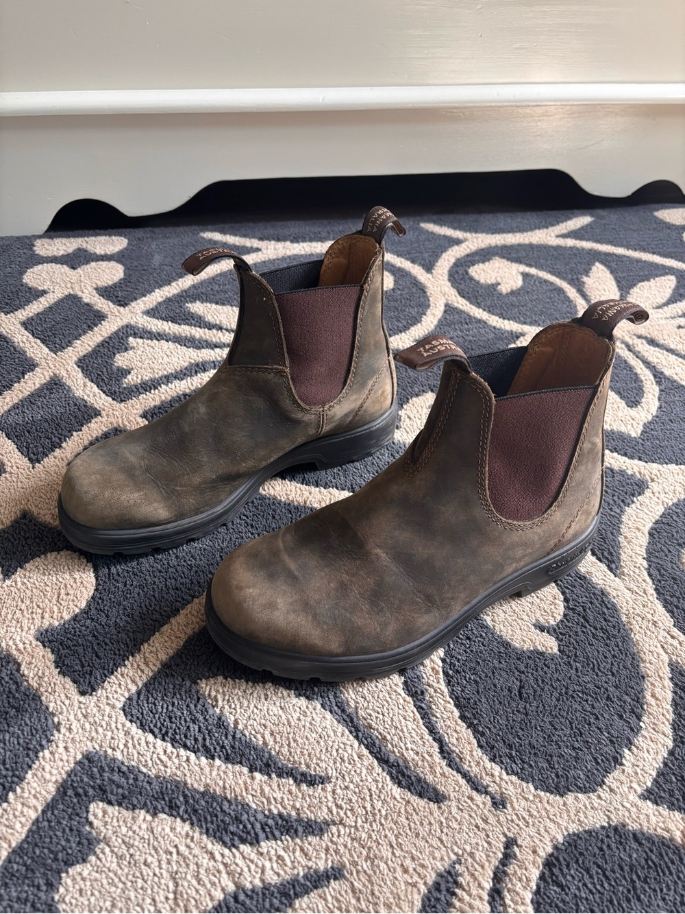 Blundstone Women’s Brown Leather Chukka Pull-On Boots